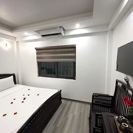 The Queen Hotel & Spa 2 Hanoi Exterior photo